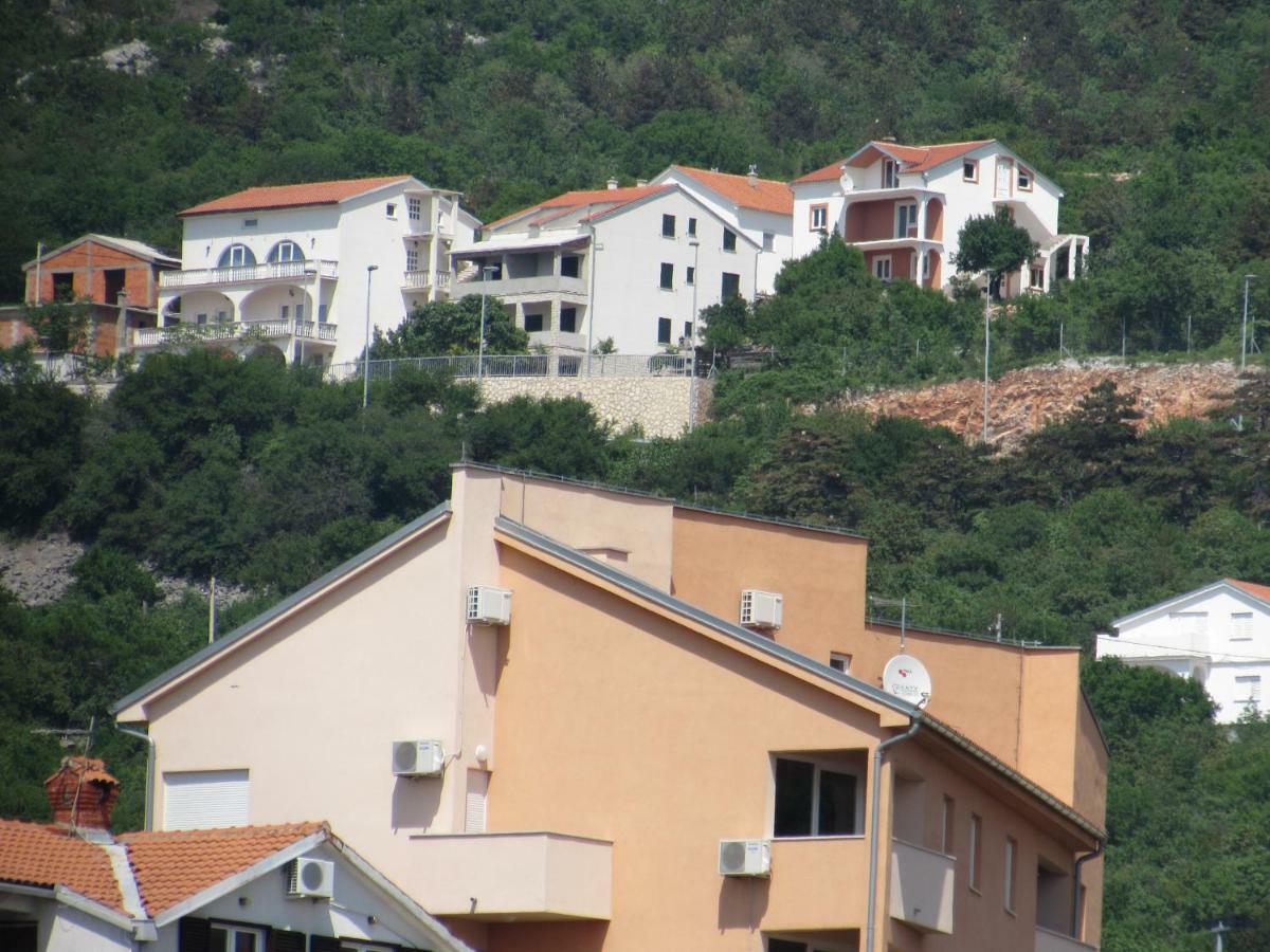 Apartmani Podobnik Klenovica Bagian luar foto